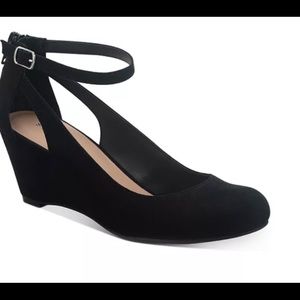 NWT. Never Worn. Sun Stone Women’s shoe. Wedge